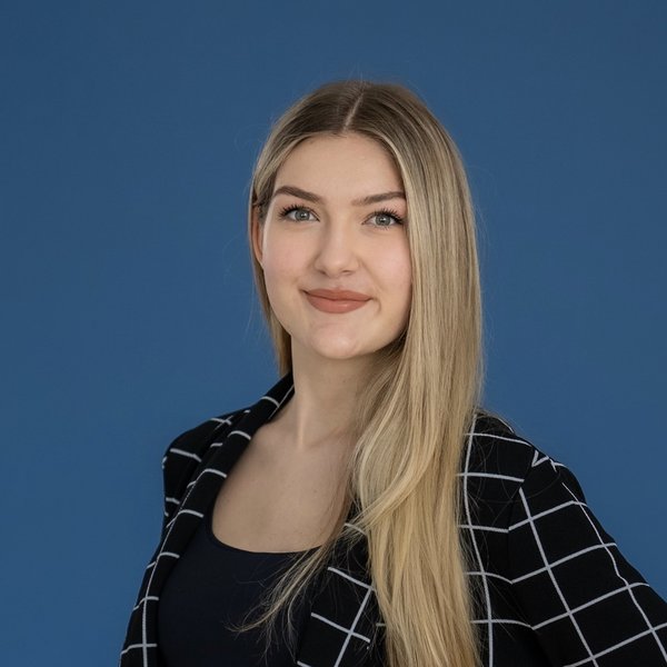Beraterinportrait Amina Dzelilovic