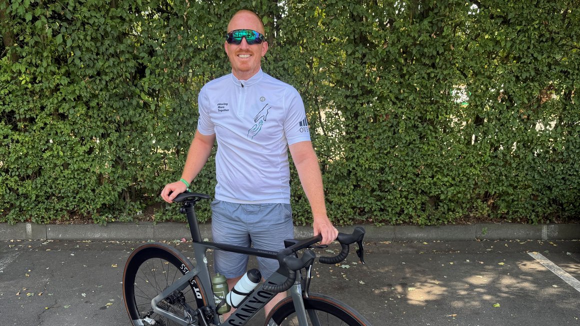 Daniel Blum, Mitarbeiter der OVB Holding AG, nahm erstmalig an der diesjährigen Tour der Hoffnung teil. Daniel Blum, Mitarbeiter der OVB Holding AG, nahm erstmalig an der diesjährigen Tour der Hoffnung teil.