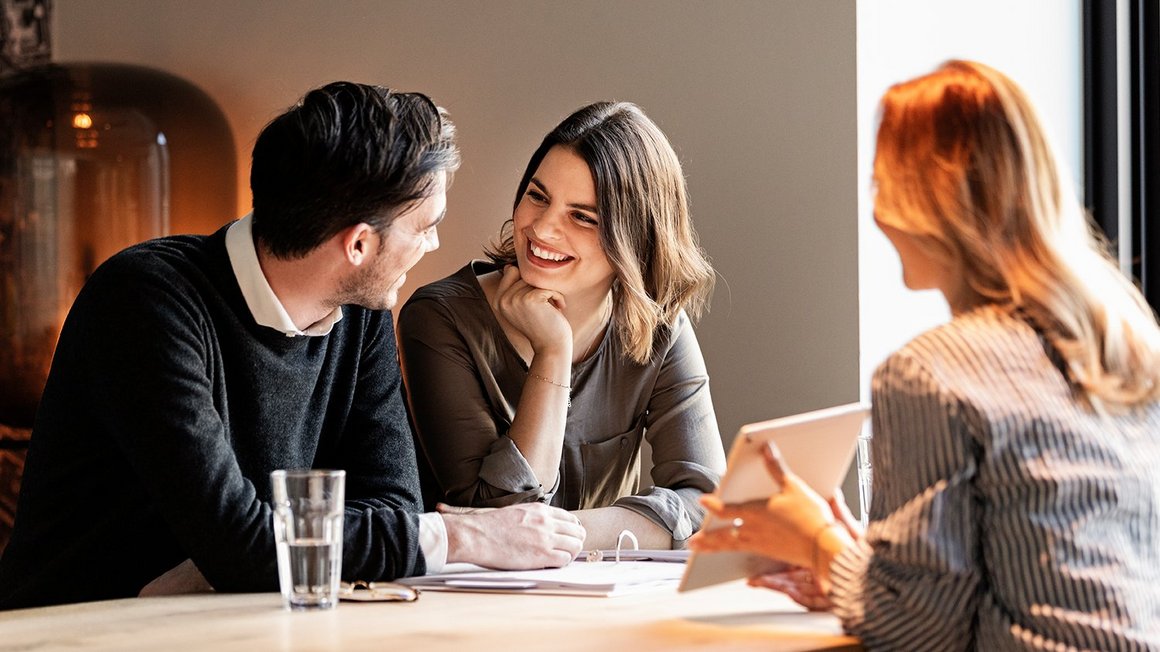 Pärchen bei OVB Finanzberatung zuhause