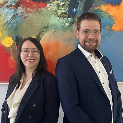 Valeria und Christian Gorzejewski Rückan an Rücken