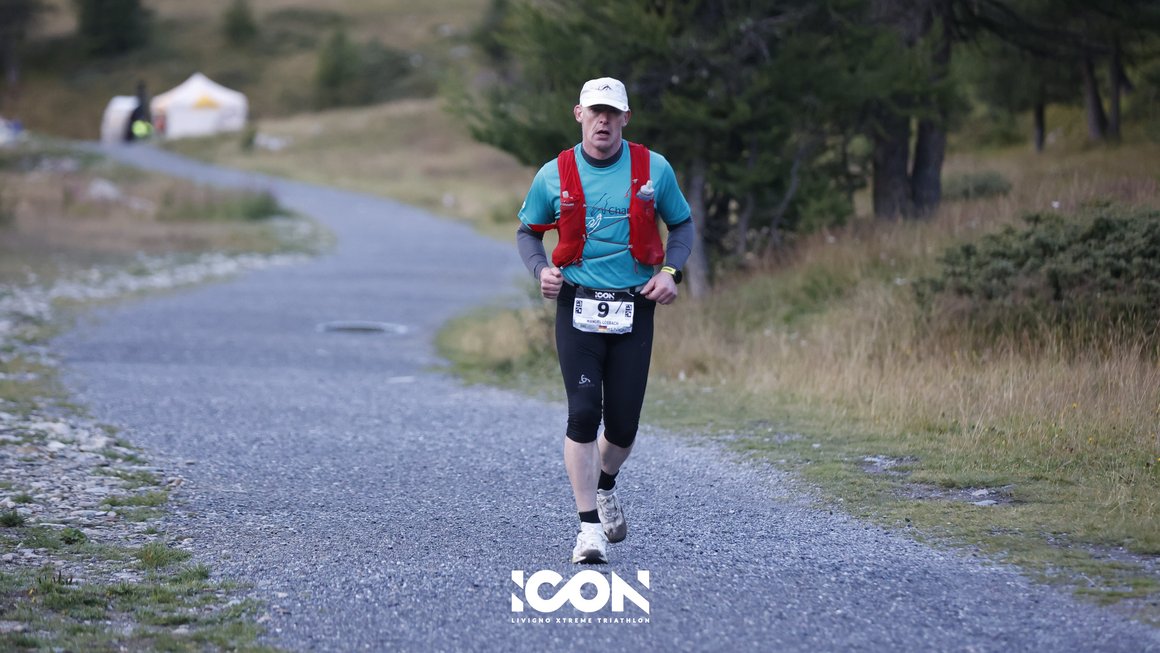 Mit jedem Kilometer beim ICON Xtreme Triathlon in Italien setzt Manuel ein Zeichen für OFFROADKIDS  Copyright: getpica.com Quelle: ICON Livigno Xtreme Triathlon, Pica Group S.p.A.