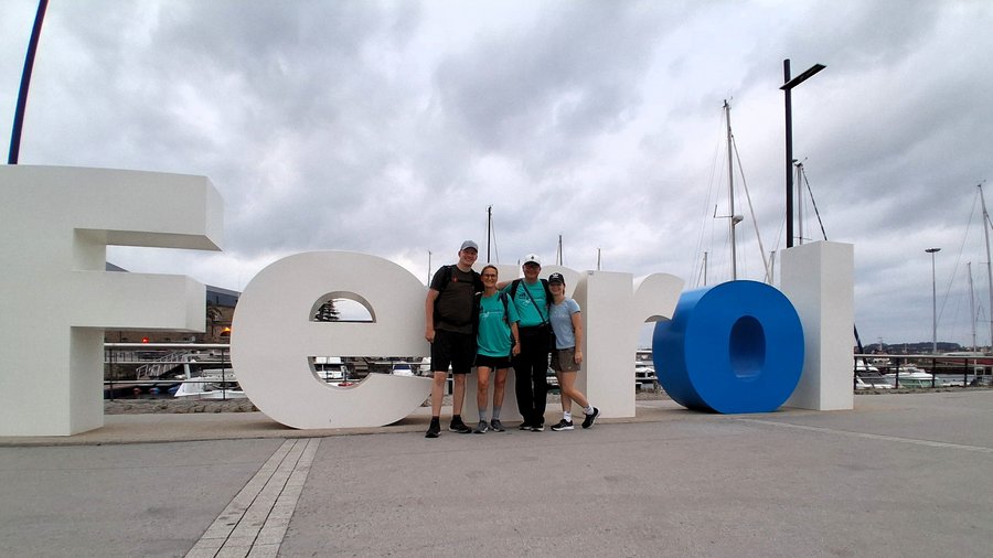 In Ferrol beginnt für Andreas, Petra und ihre Freunde der Camino Inglés. 113 Kilometer liegen vor ihnen. In Ferrol beginnt für Andreas, Petra und ihre Freunde der Camino Inglés. 113 Kilometer liegen vor ihnen.