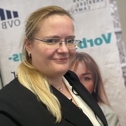 Portraitbild Katharina Kraatz