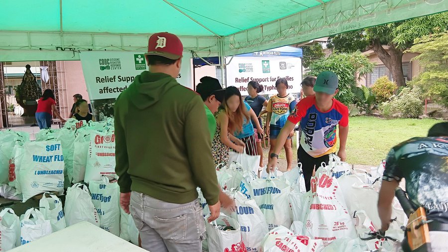 Hilfsgüterverteilung nach mehreren Taifunen auf der philippinischen Insel Cebu © Citizens‘ Disaster Response Center (CDRC Inc.), German Doctors