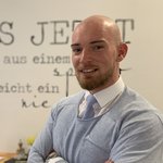 Berater Jonas Scheuring als Portrait