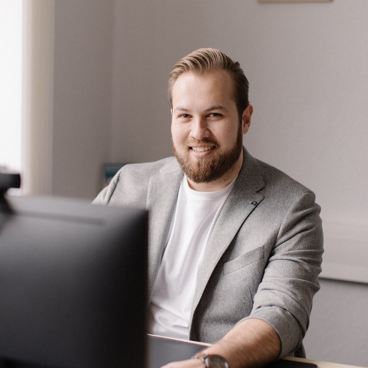 Finanzberatung bei Frederic Meyer Finanzberatung bei Frederic Meyer