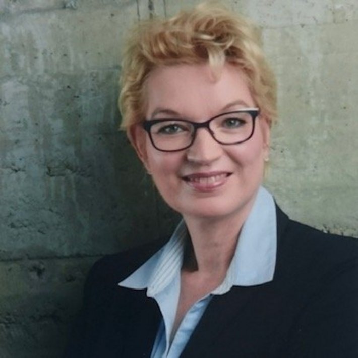 Geschäftsstellenleiterin (IHK) Susanne Reetz Profilbild Susanne Reetz
