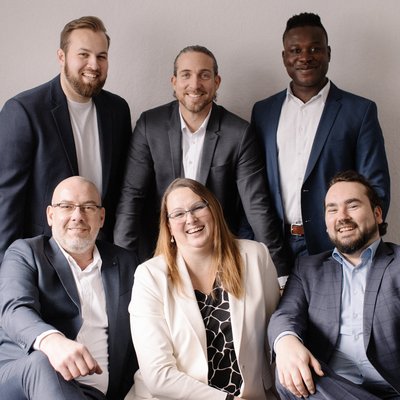 Team von Daniel Uhlmannsiek posiert