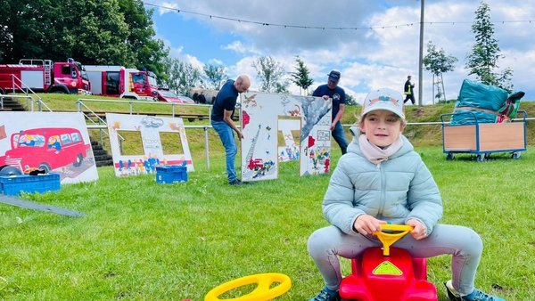 Zum 150-jährigen Jubiläum der Freiwilligen Feuerwehr Kühnhaide standen besonders die Kinder und Jugendlichen im Mittelpunkt Zum 150-jährigen Jubiläum der Freiwilligen Feuerwehr Kühnhaide standen besonders die Kinder und Jugendlichen im Mittelpunkt