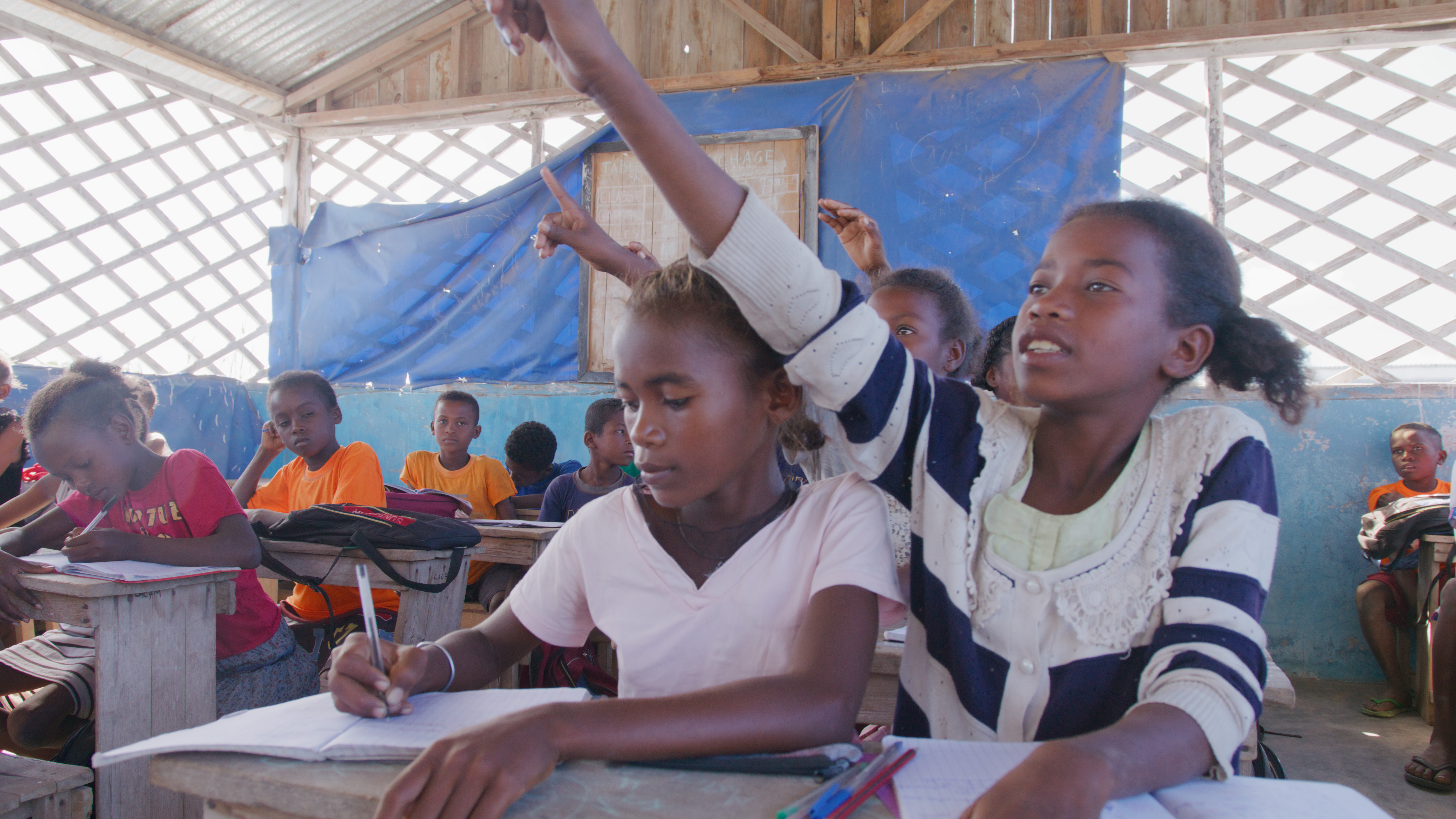 SOS-Kinderdorf Madagaskar: Kinder während des Mathematikunterrichts in Beloha,  Copyright SOS-Kinderdörfer weltweit/Gernot Aschoff [Fotograf]
